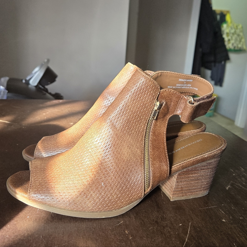 Denver Hayes Peep Toe Block Heel Sandals Strapped Womens 11